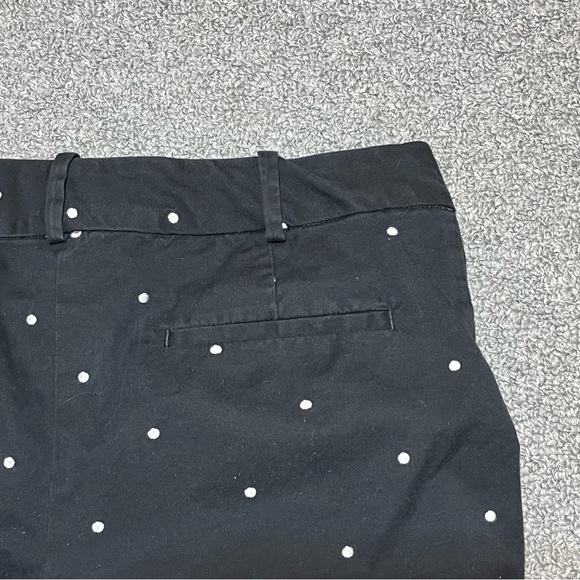 Talbots Polka Dot Chino Shorts Womens Size 10 Black Mid Rise Casual - Picture 8 of 9